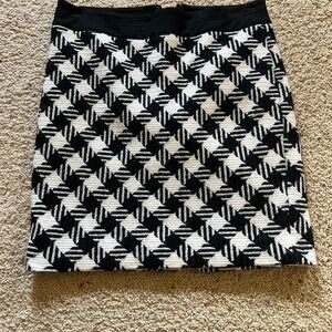 White House Black Market Black & White Geometric Pencil Skirt